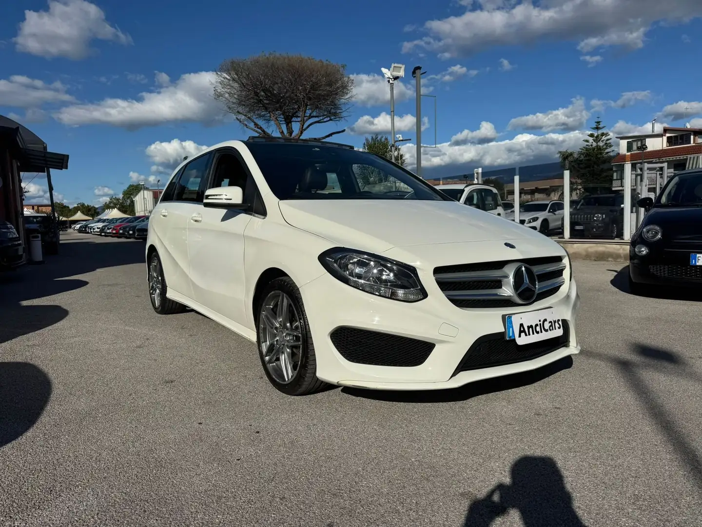 Mercedes-Benz B 180 B 180 d Automatic Premium Bianco - 2