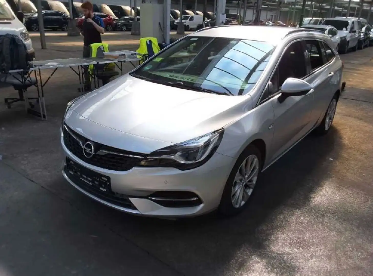 Opel Astra K ST Business Elegance LED/NAV/KEY/RFK/PDC Silber - 1