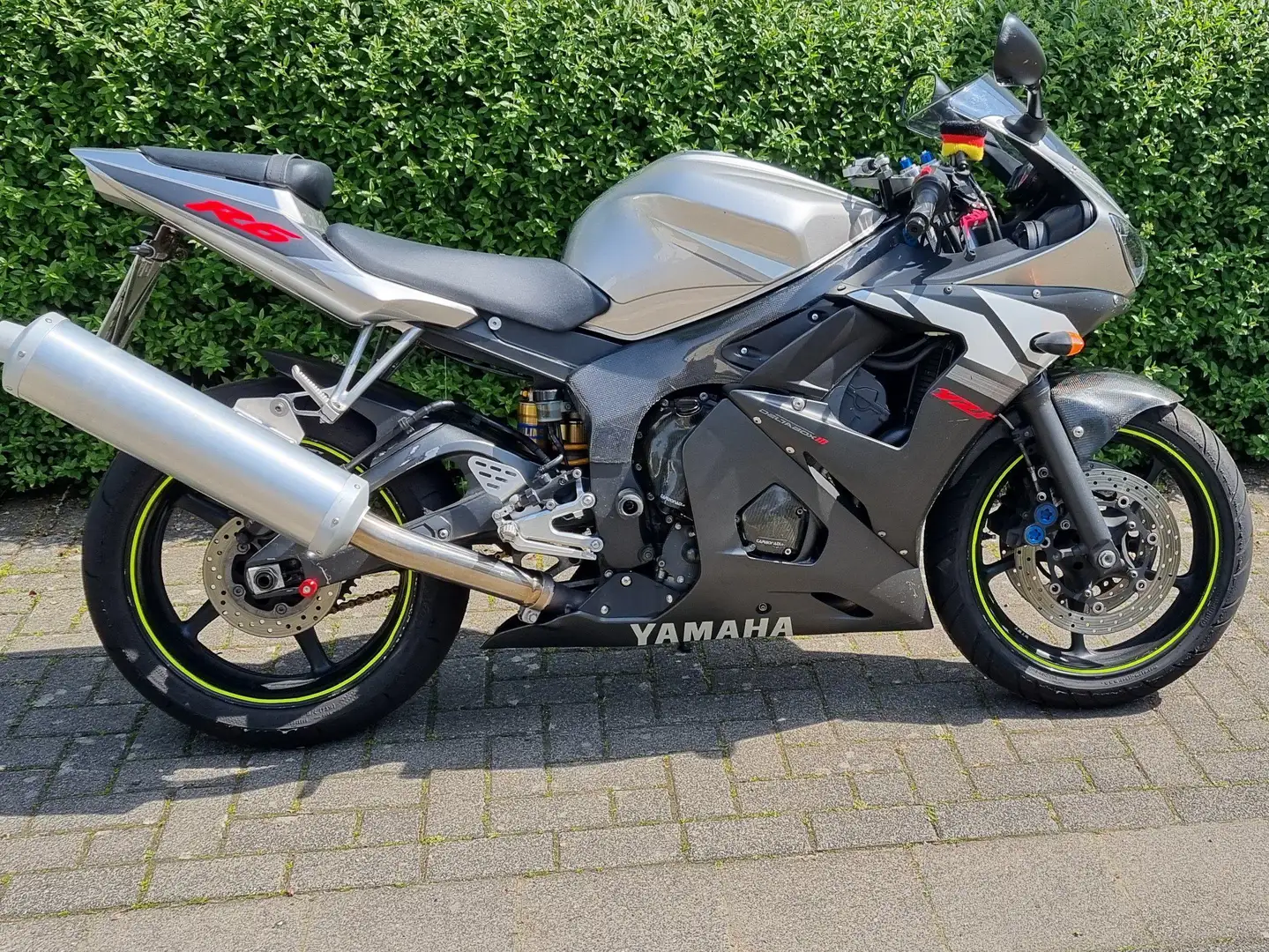 Yamaha YZF-R6 Silber - 1
