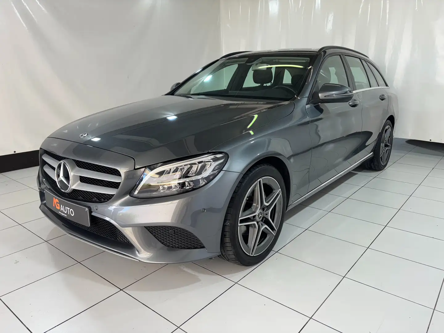 Mercedes-Benz C 180 d * Facelift * LED * Grand GPS * Caméra Grau - 2