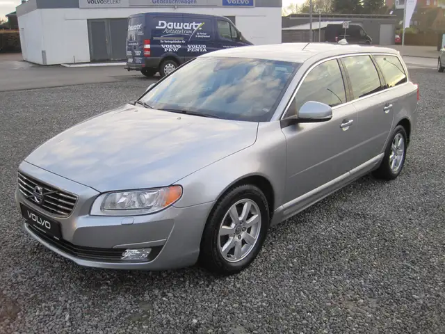 Volvo V70 D4 (133KW/181PS) Kinetic man.