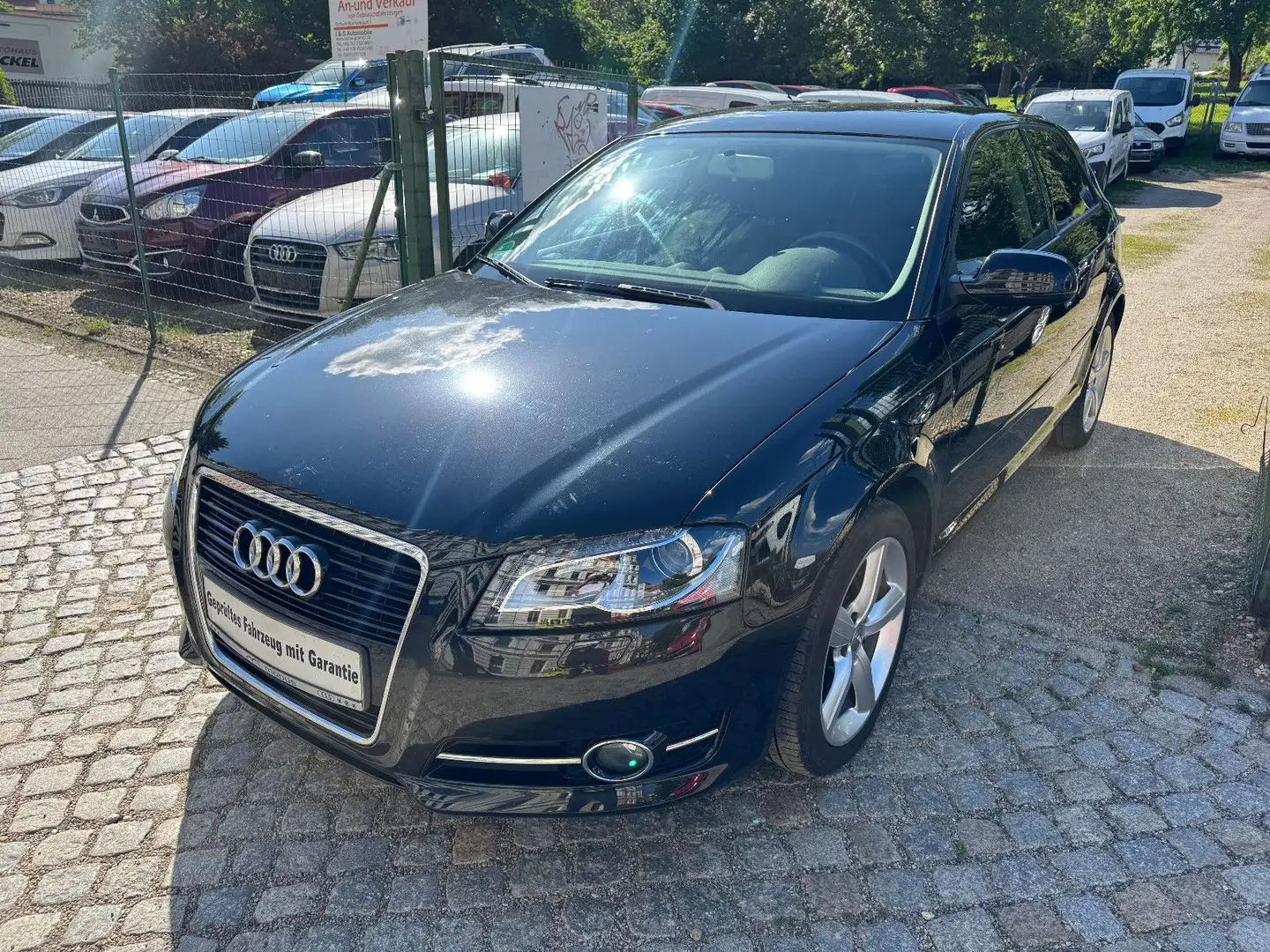 Audi A3 1.4 TFSI Ambition Scheckheft 8-fach bereift Schwarz - 1
