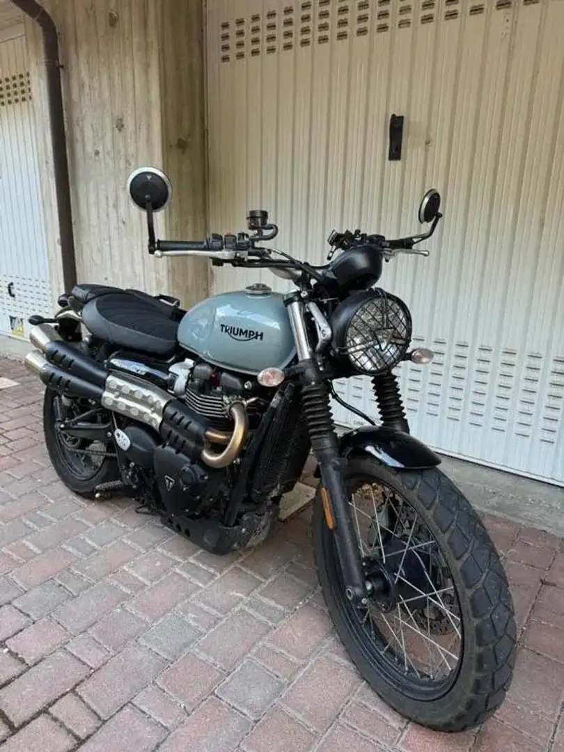 Triumph Street Scrambler 900 Gris - 2