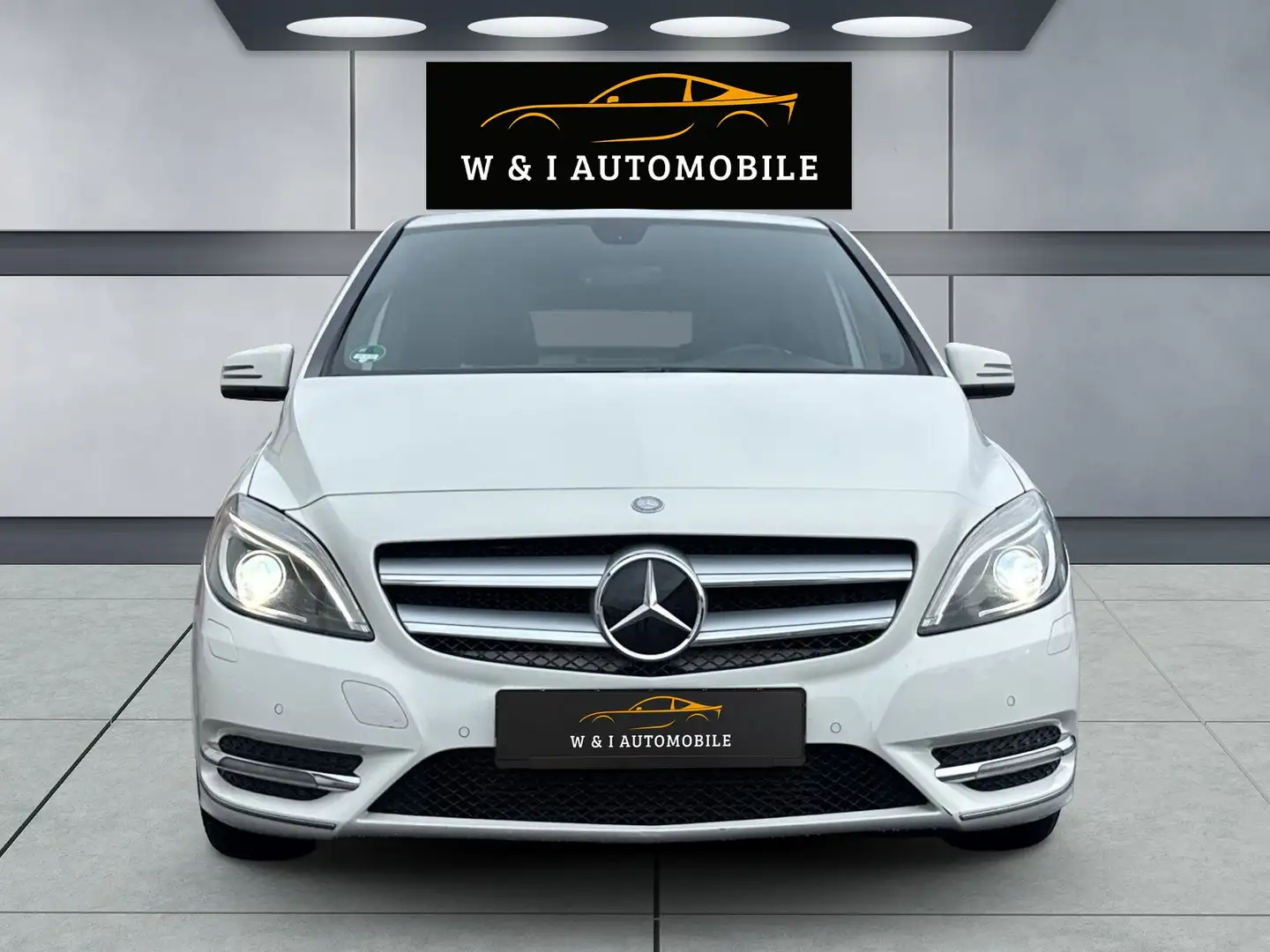 Mercedes-Benz B 220 *SPORTPAKET*LED*BI-XENON*KAMERA*BREMSASSISTENT* Blanc - 2