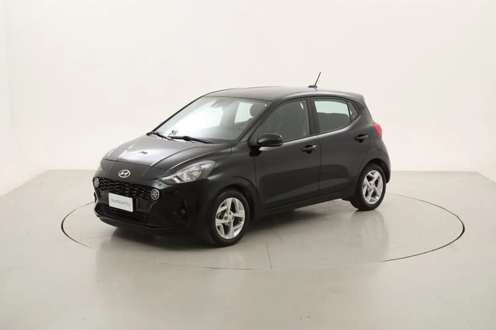 Hyundai i10 Tech 1.0 Benzina 67CV Nero - 1