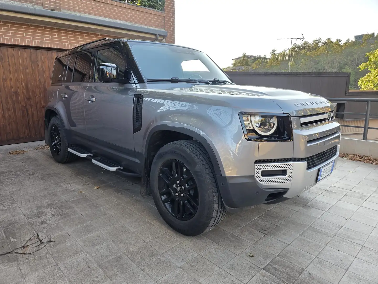 Land Rover Defender Defender VII 2022 1103.0di6mhevX-DynamicSEawd200cv Gris - 2