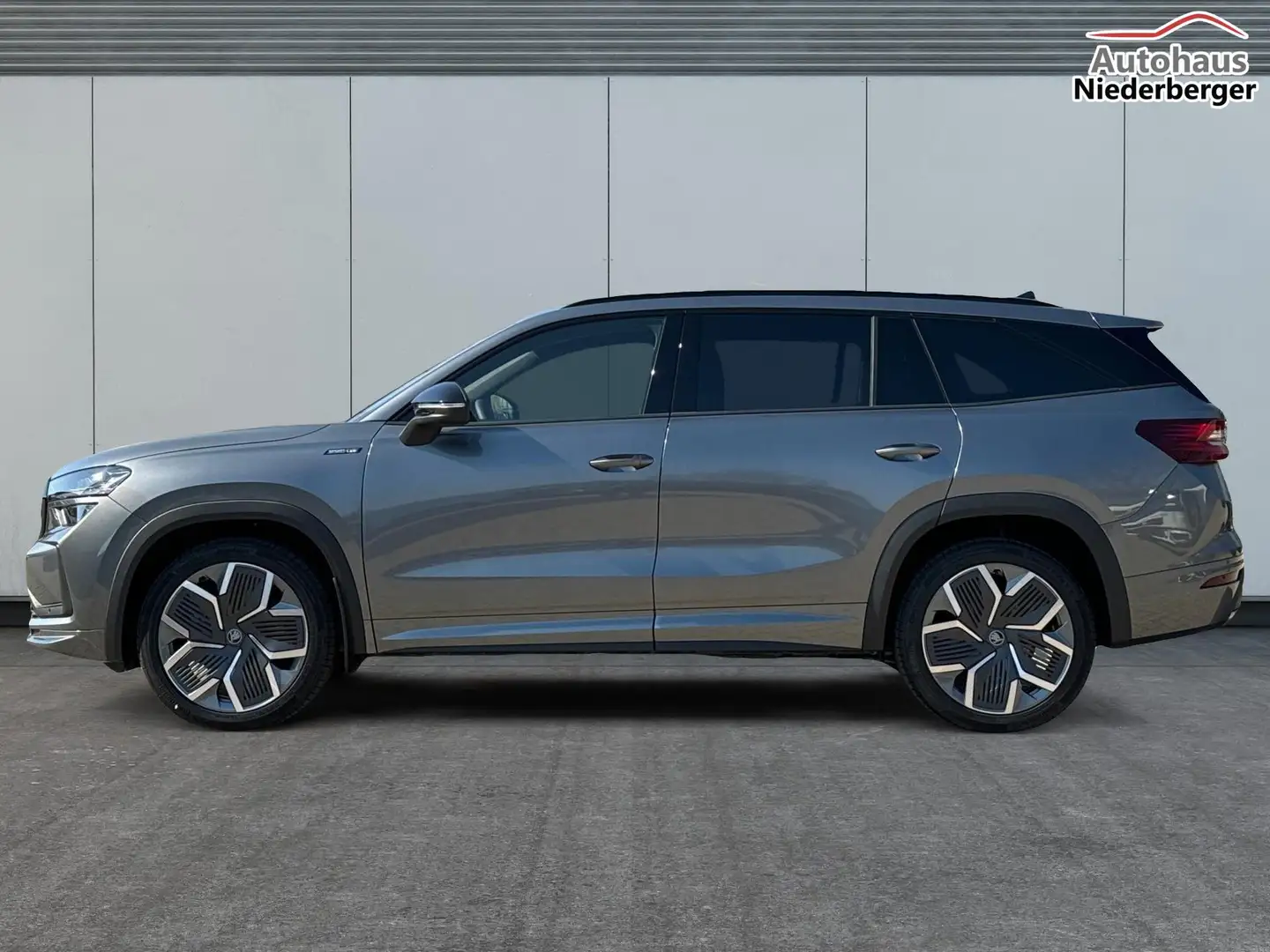 Skoda Kodiaq Sportline 4x4+AHK+PANO+KAMERA+EL. HECKKL.+PDC+2... Grau - 2