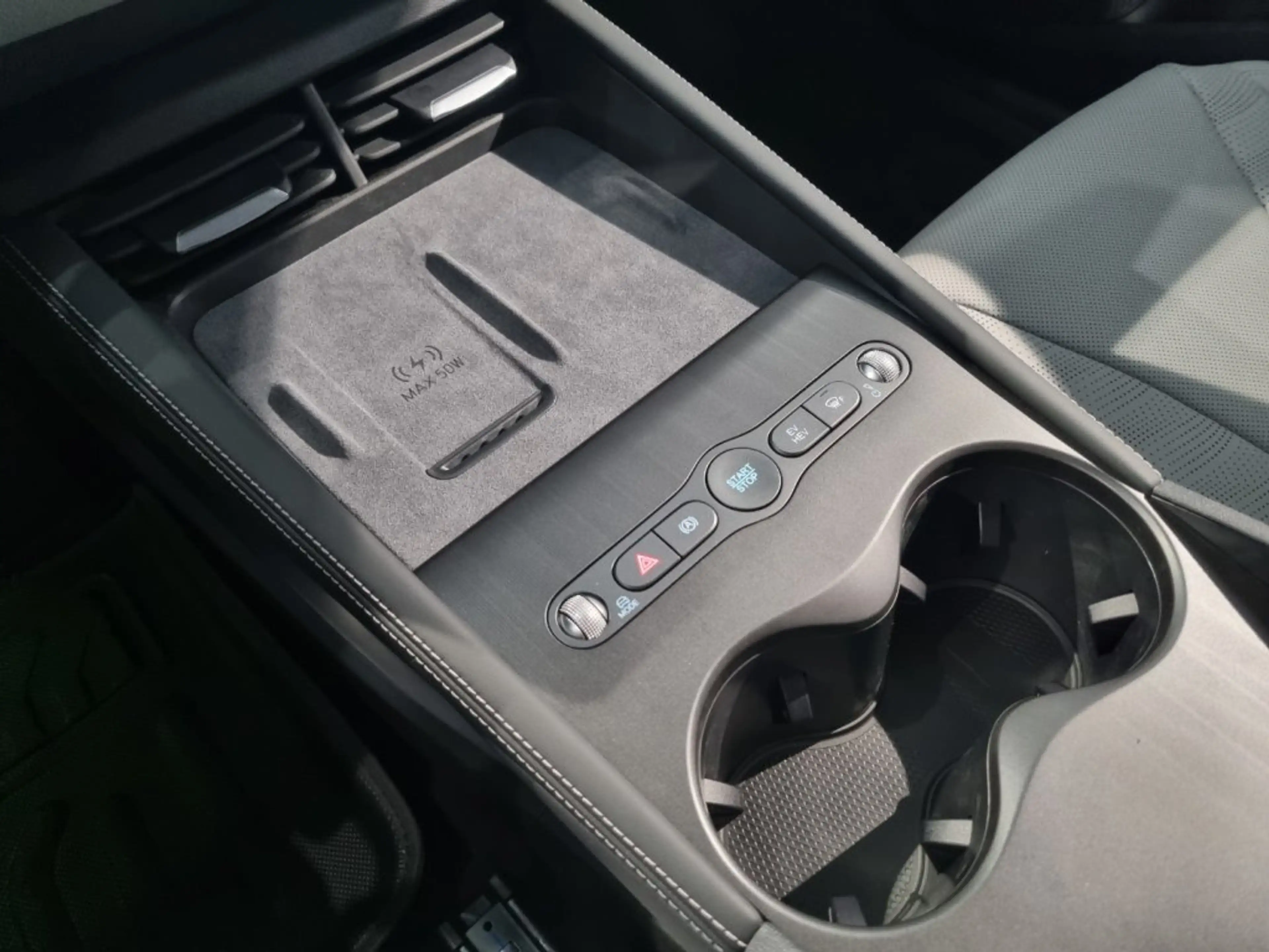 BYD Seal 6 DM-i Touring Comfort — photo 11
