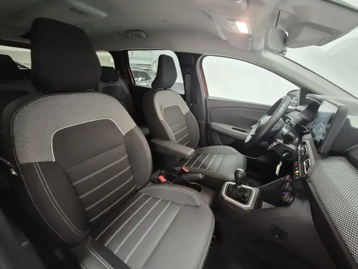 Dacia Jogger 2025, foto 15