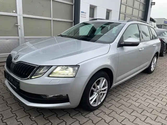 Skoda Octavia TDI Combi Ambition/1HD/MWST/SHZ/NAVI/LED