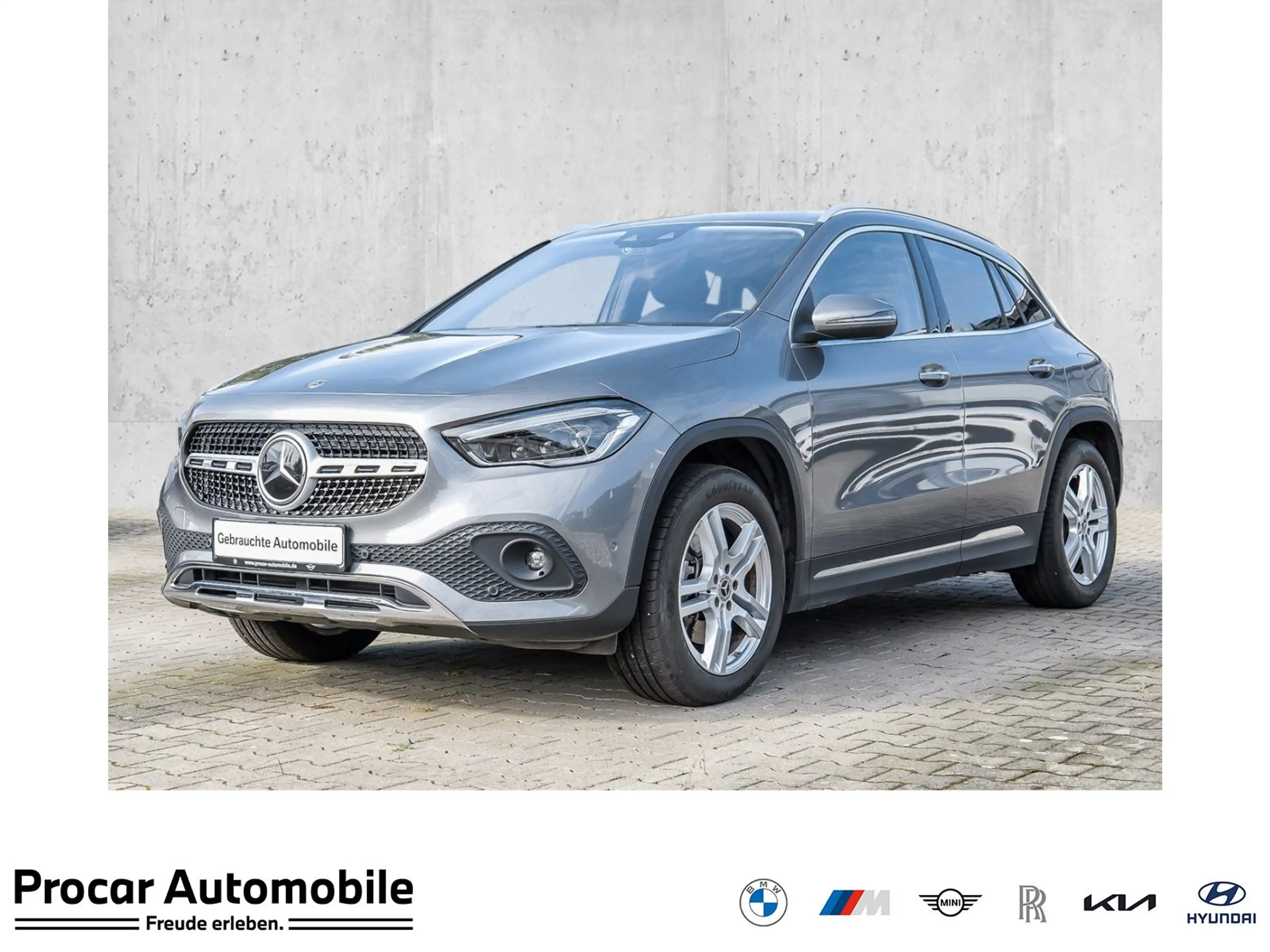 Mercedes-Benz GLA 220 d 4Matic 8G-DTC Progressive Navi+AHK+LED+SHZ+RFK+A