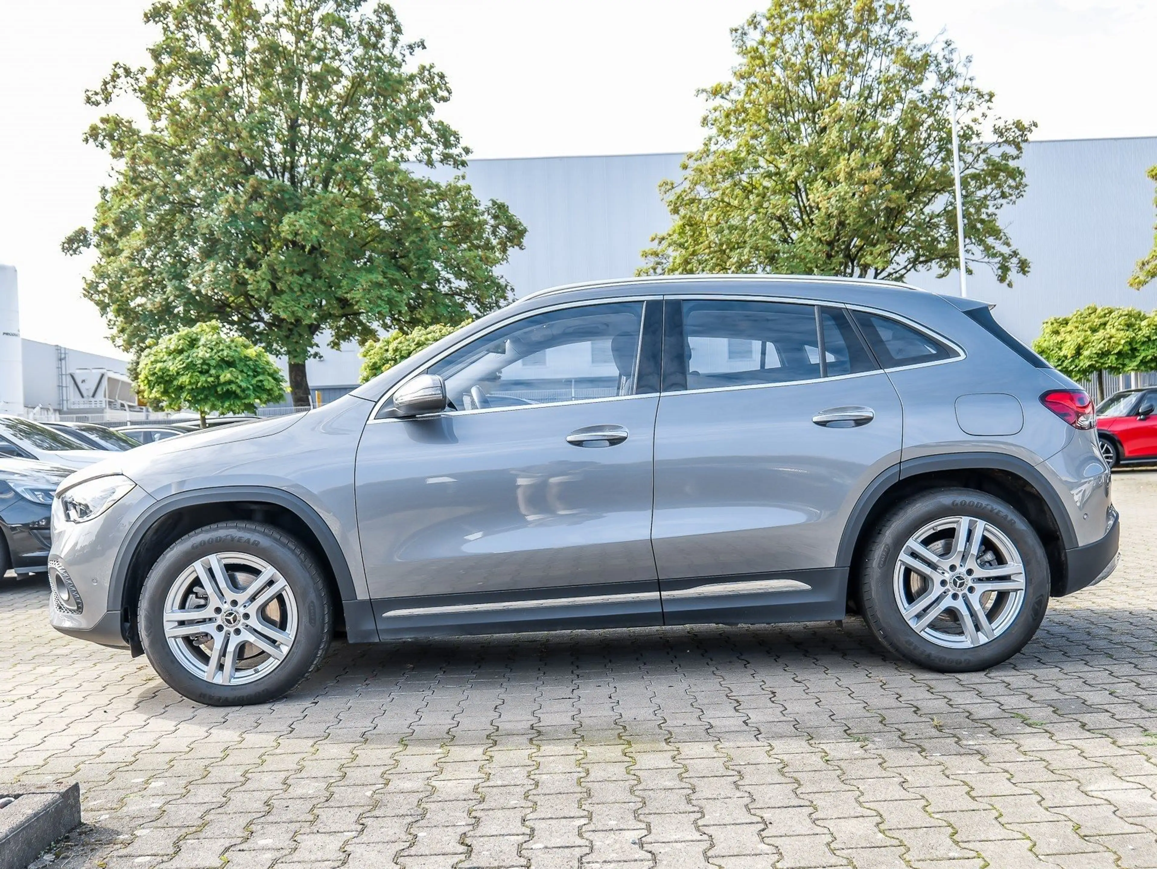 Mercedes-Benz GLA 220 d 4Matic 8G-DTC Progressive Navi+AHK+LED+SHZ+RFK+A — photo 9