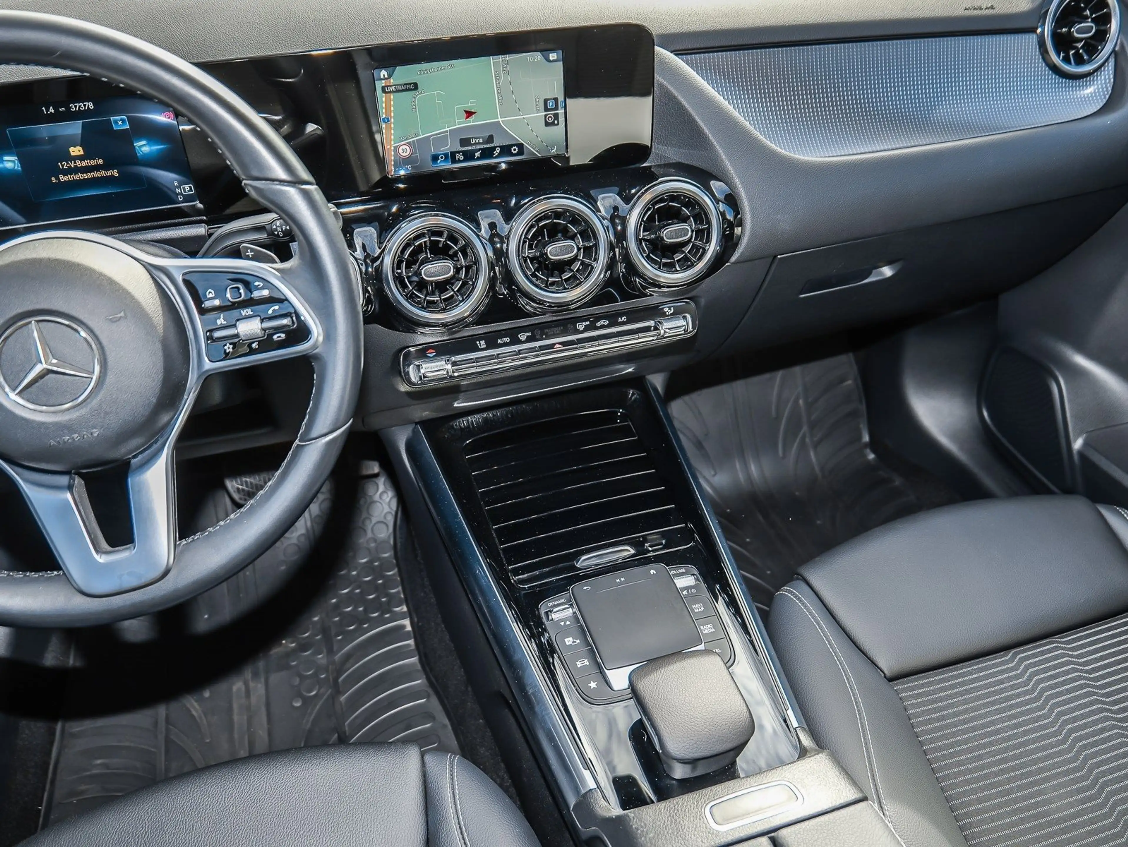 Mercedes-Benz GLA 220 d 4Matic 8G-DTC Progressive Navi+AHK+LED+SHZ+RFK+A — photo 15