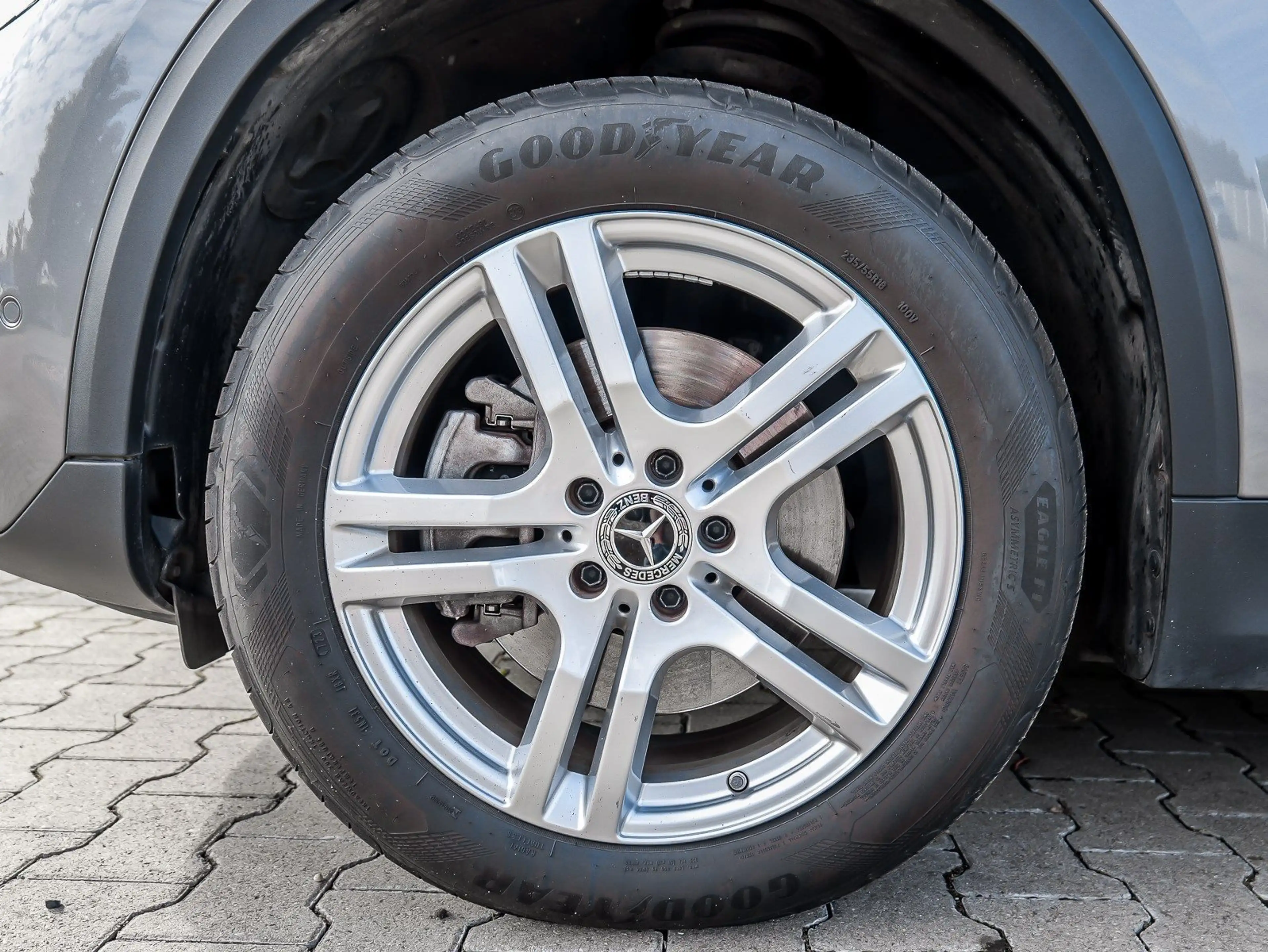 Mercedes-Benz GLA 220 d 4Matic 8G-DTC Progressive Navi+AHK+LED+SHZ+RFK+A — photo 4