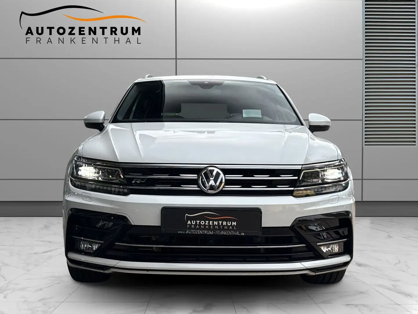 Volkswagen Tiguan R-Line 4Motion ACC HuD KEYLESS LED PANO Weiß - 2