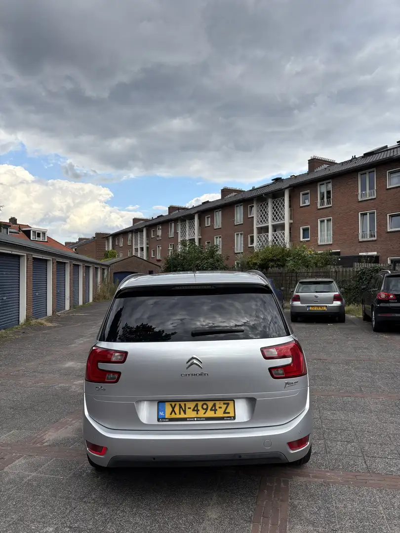 Citroen C4 Picasso 1.6 HDi Intensive, 7 persoons. Grijs - 2