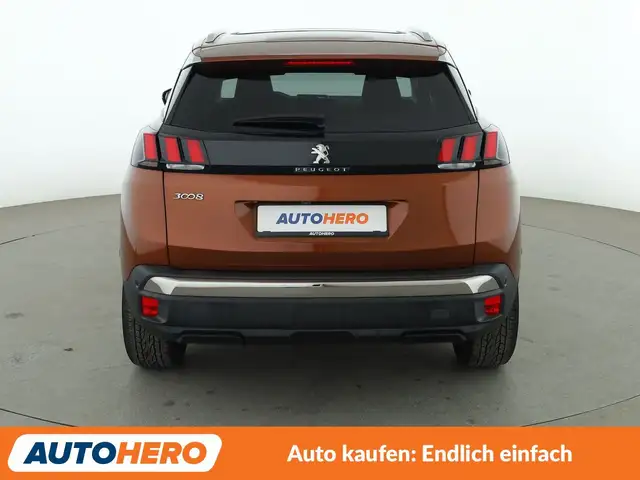 Peugeot 3008 view 5