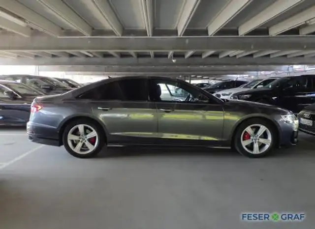 Audi A8 view 5