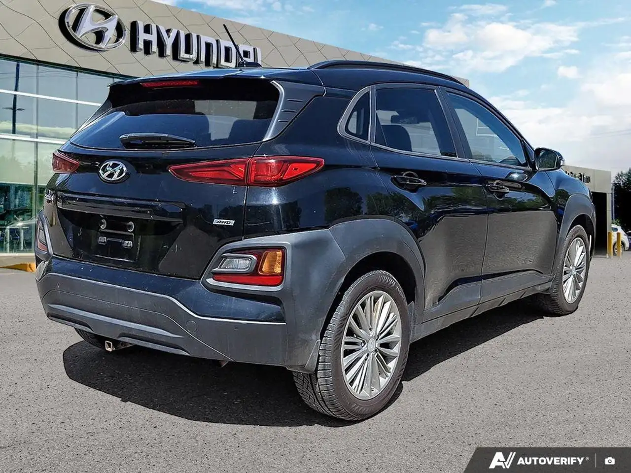 Hyundai KONA снимка Hyundai KONA