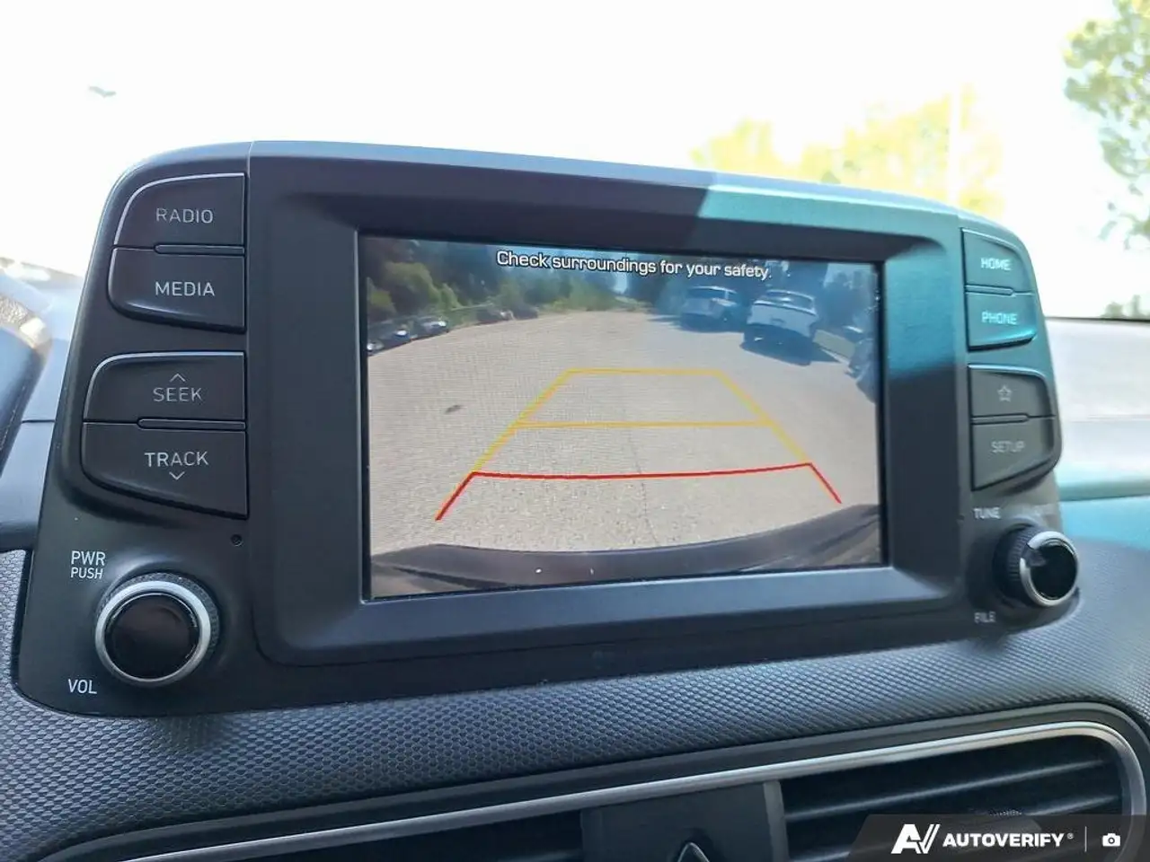 Hyundai KONA снимка Hyundai KONA