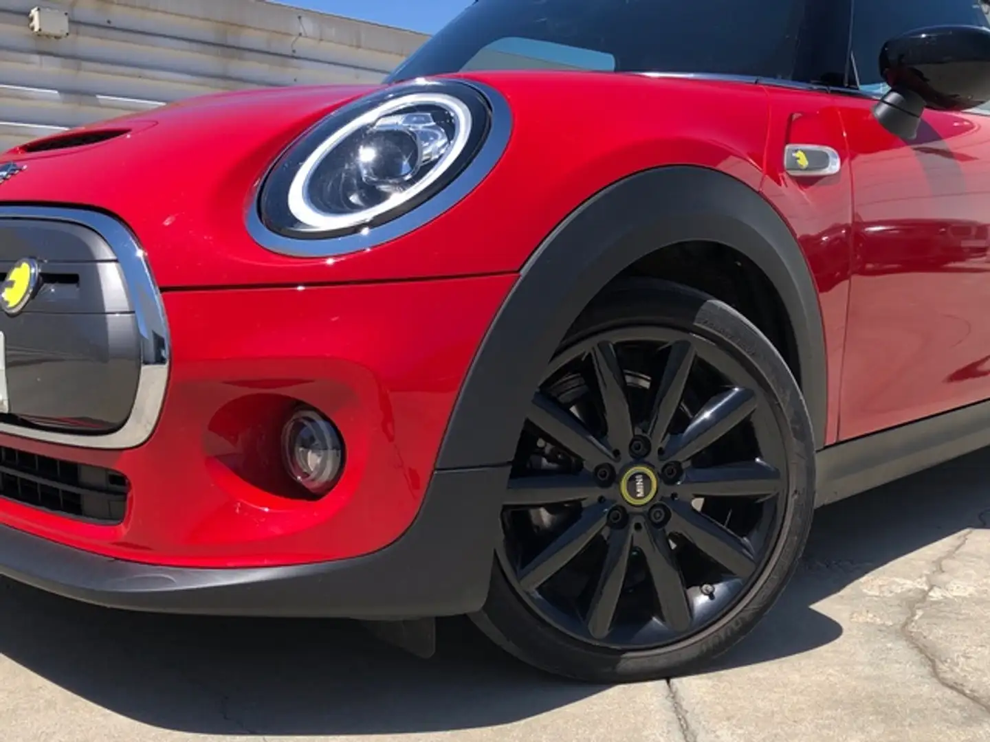 MINI Cooper SE Rouge - 2