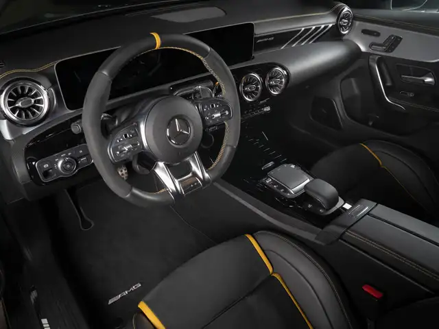 Mercedes-Benz Cla view 10