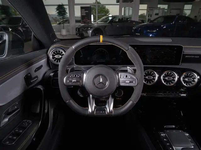 Mercedes-Benz Cla view 12