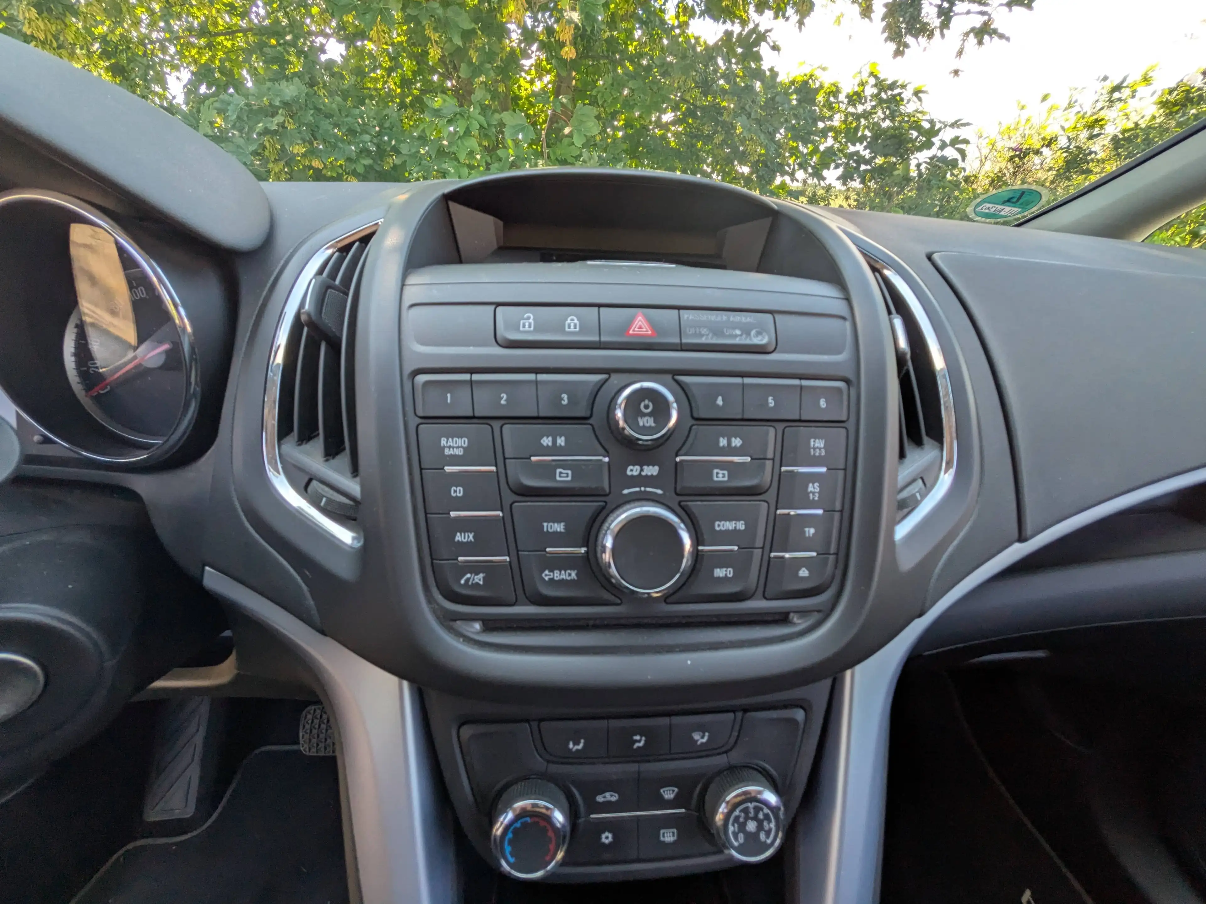 Opel Zafira Tourer Edition*Tüv neu*allwetterreifen — photo 12