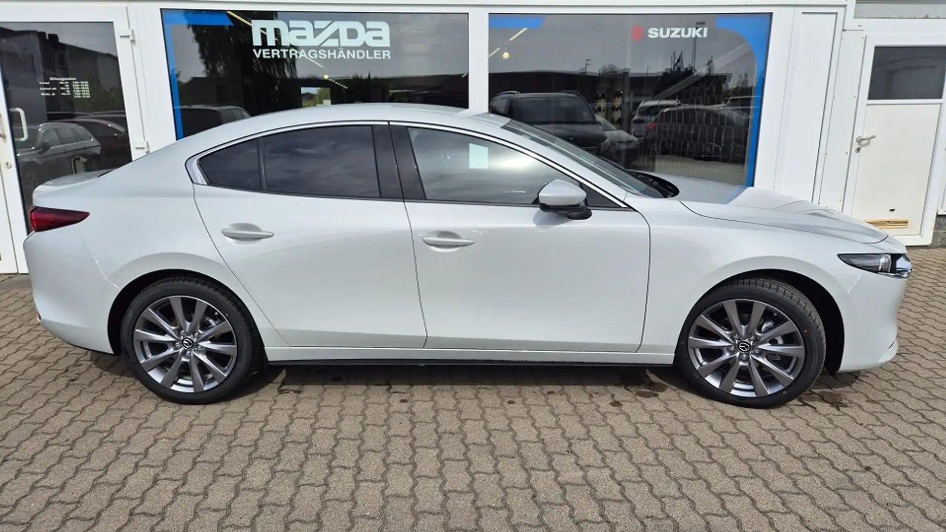 Mazda 3 2.5L e-SKYACTIV G 140ps Exclusive-line 6AT Silber - 2
