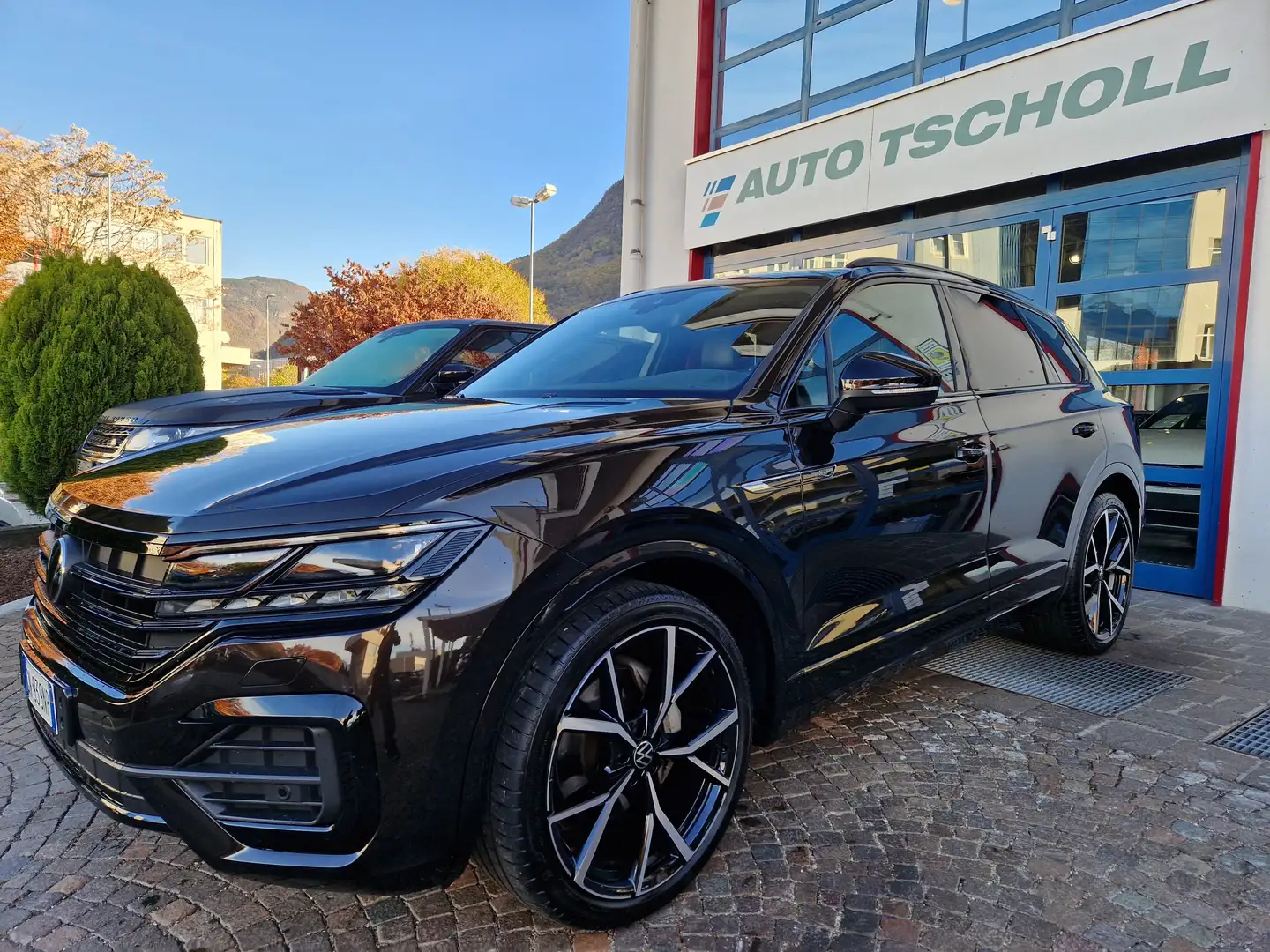 Volkswagen Touareg 3.0TDI 231Cv 4M R line Black ACC Matrix 21"DigCock Marrón - 1