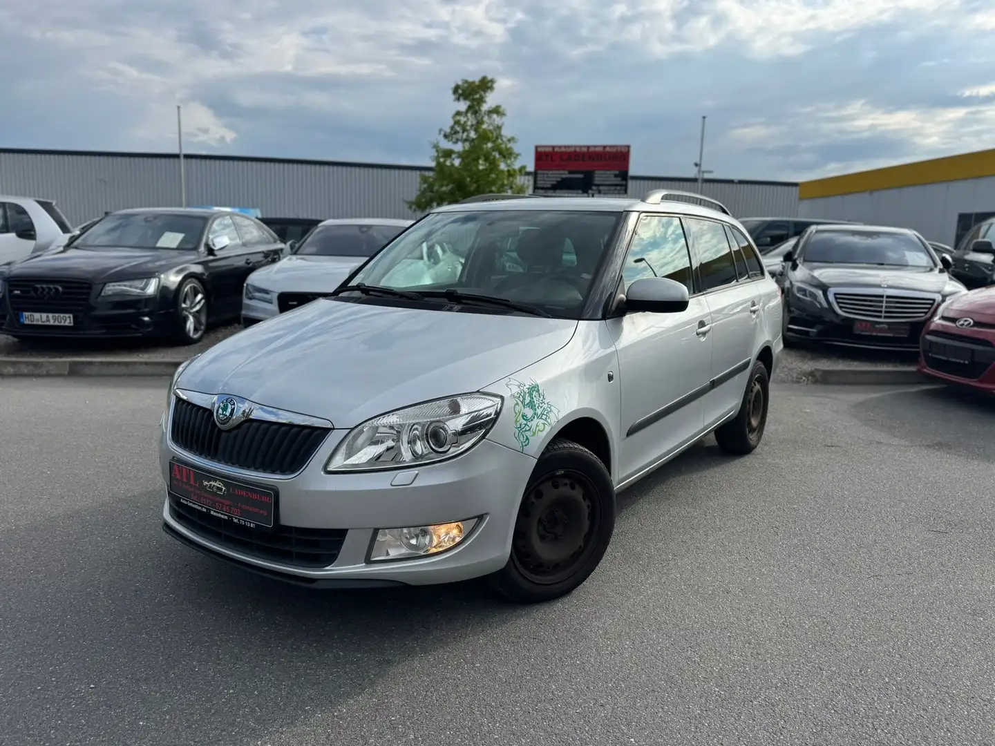 Skoda Fabia Elegance Grau - 1
