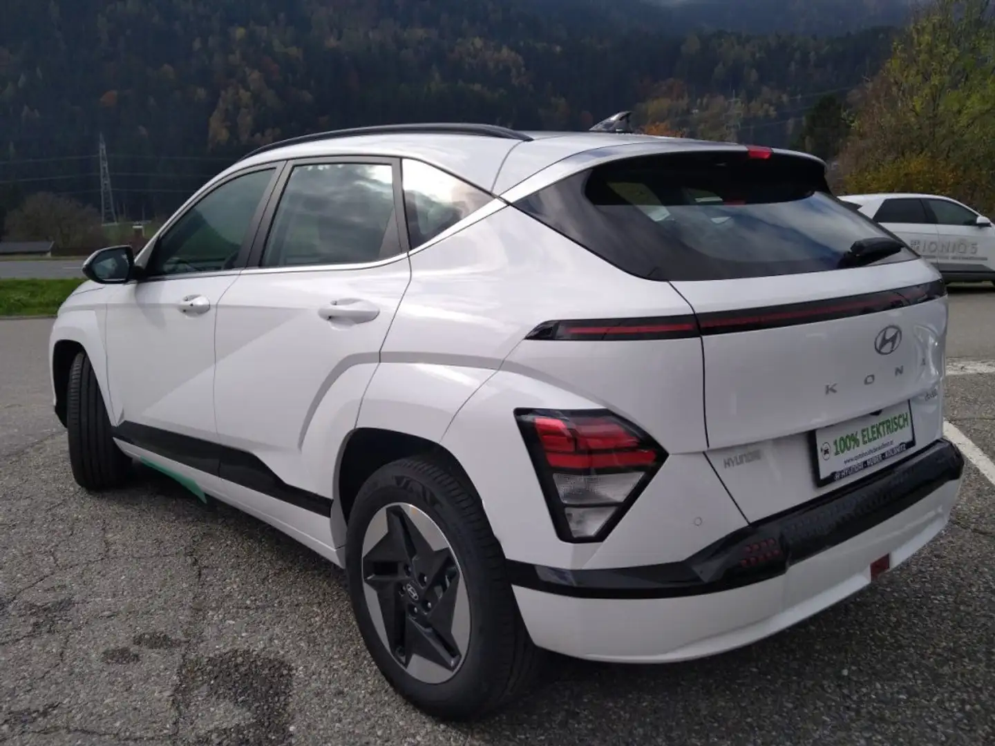 Hyundai KONA EV (SX2) Smart 48,6 kWh Wärmepumpe Weiß - 2