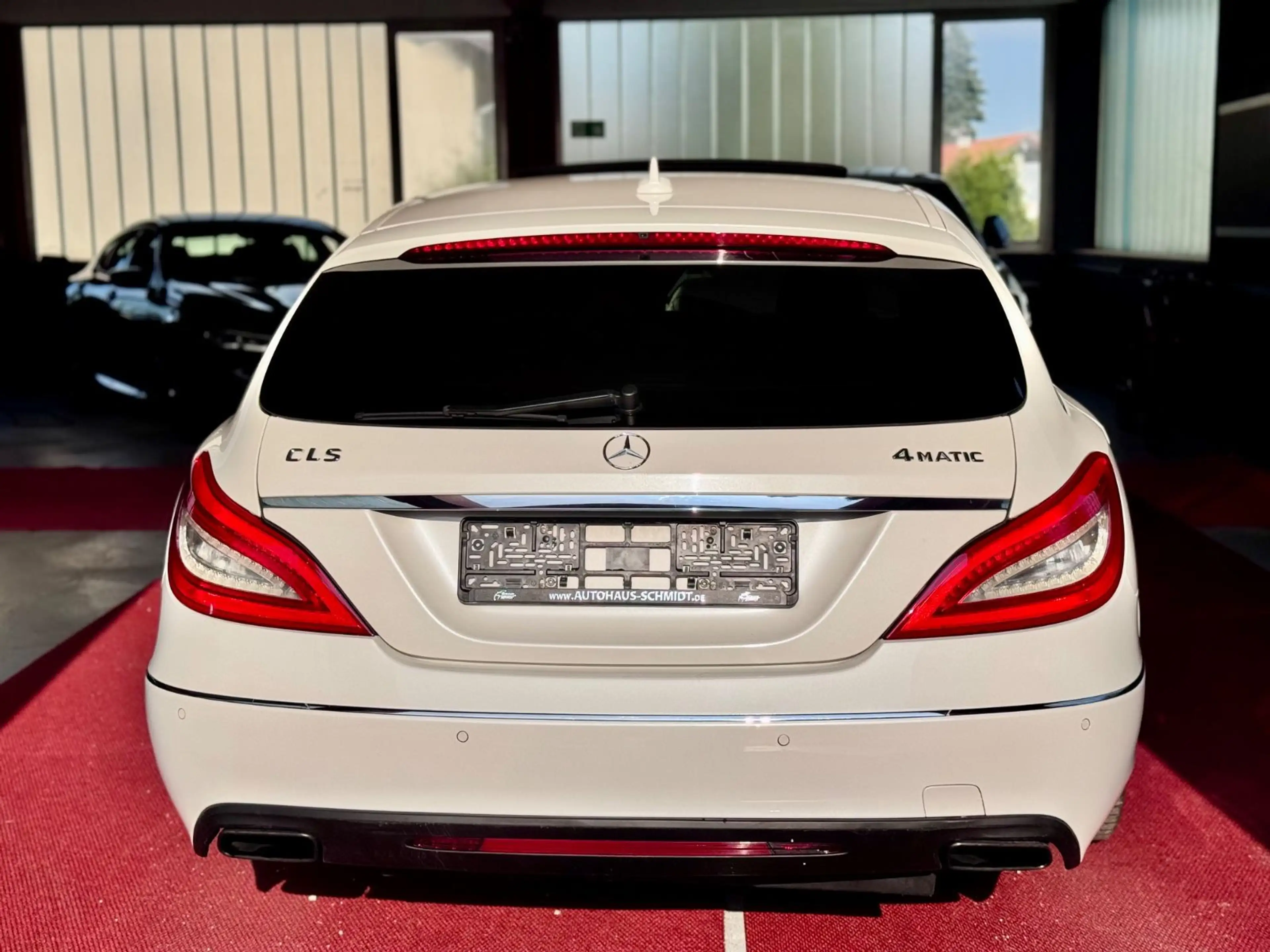 Mercedes-Benz CLS 350 4Matic Glasdach ILS Airmatic AHK 19" — photo 9