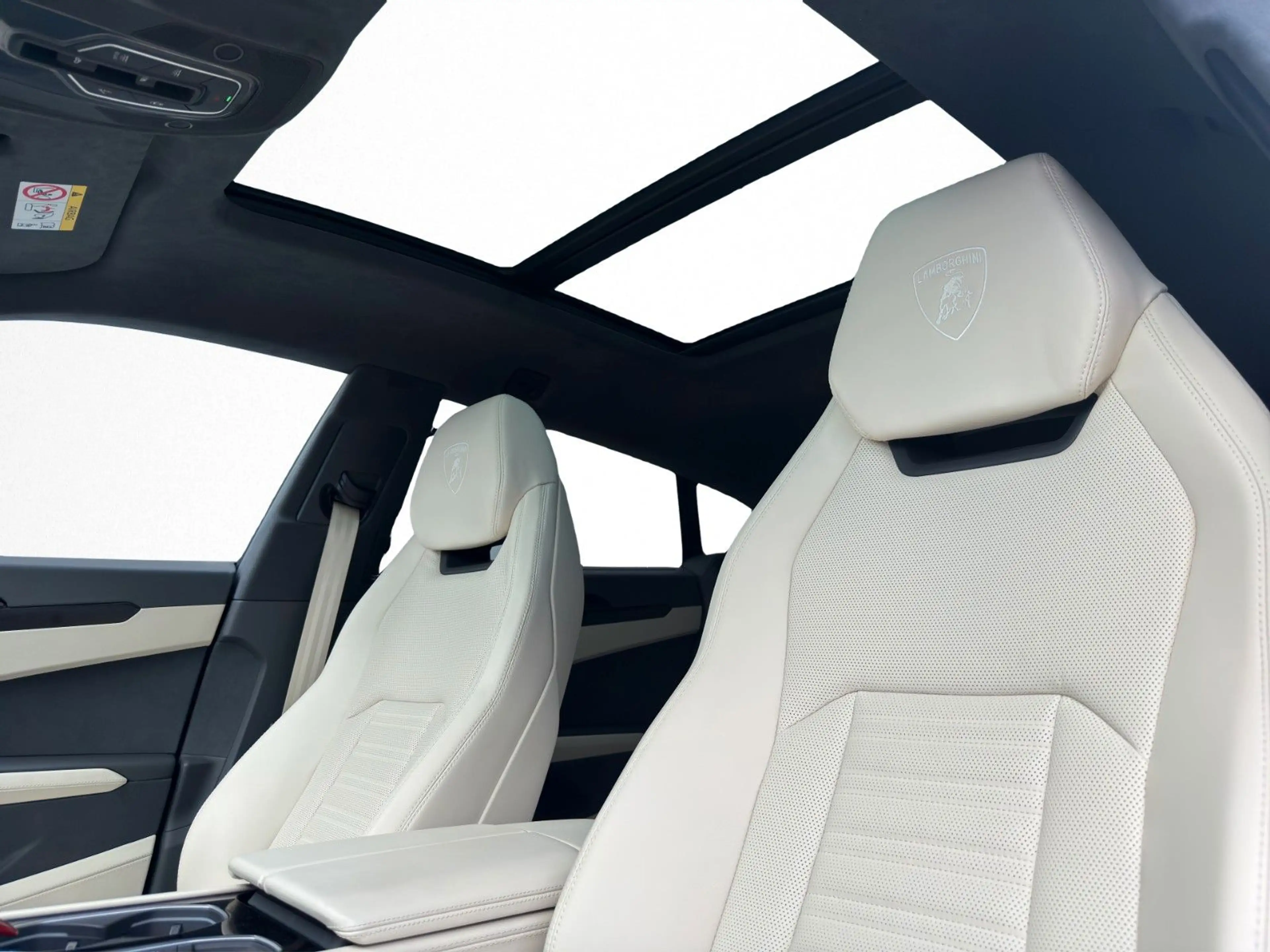 Lamborghini Urus 4.0 V8 PHEV SE — photo 11