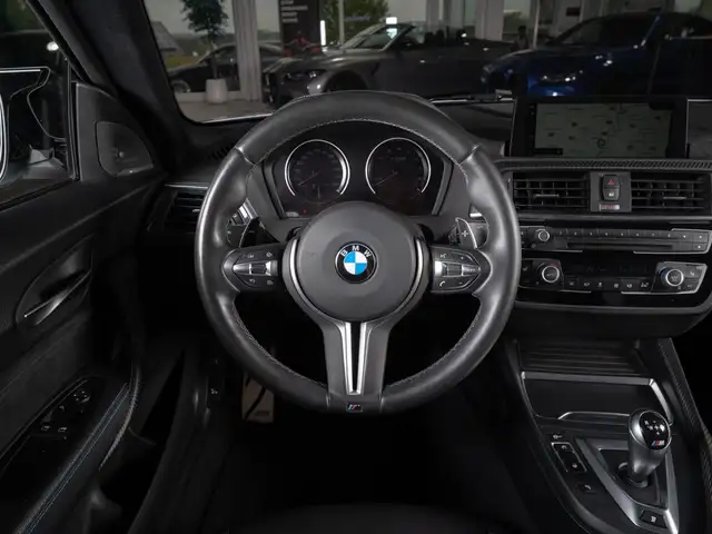 BMW M2 view 11