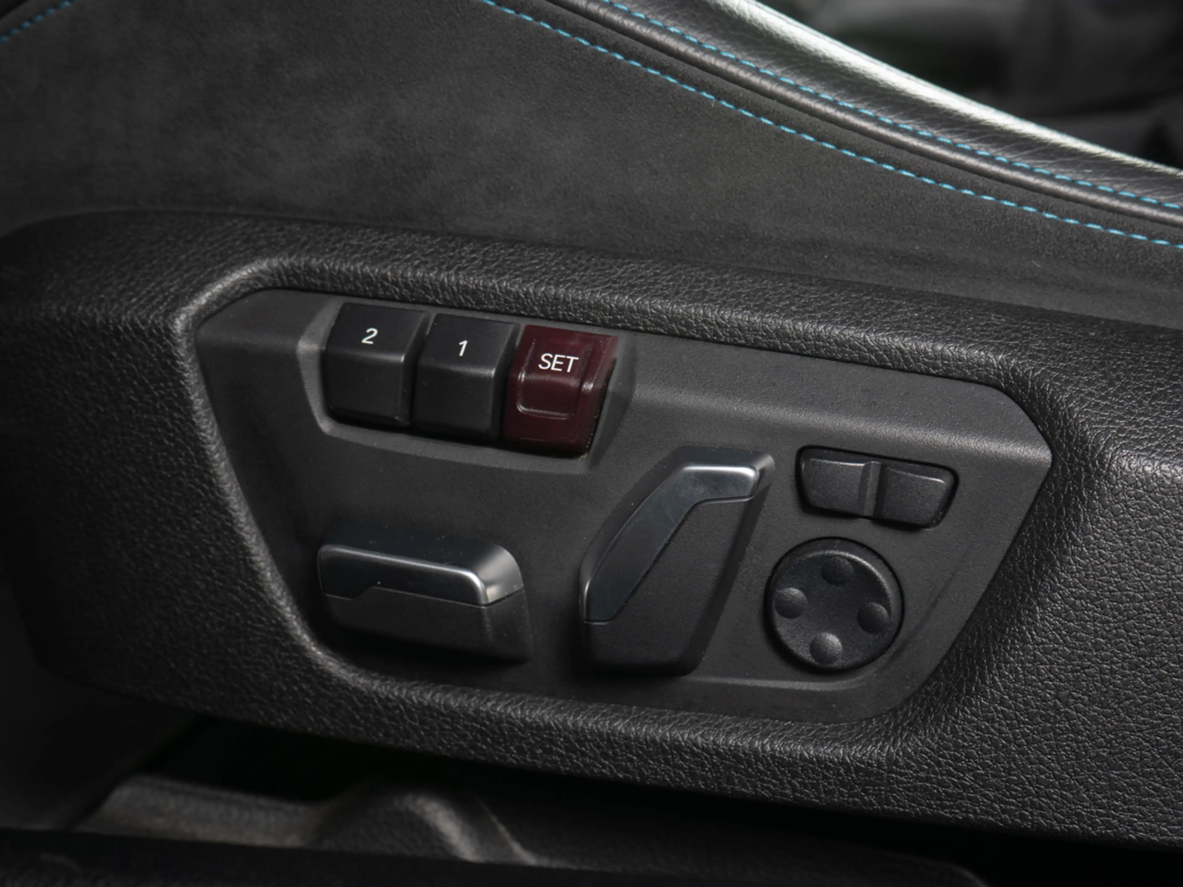 BMW M2 Competition *M-SITZ*APPLE*CARBON* — photo 14