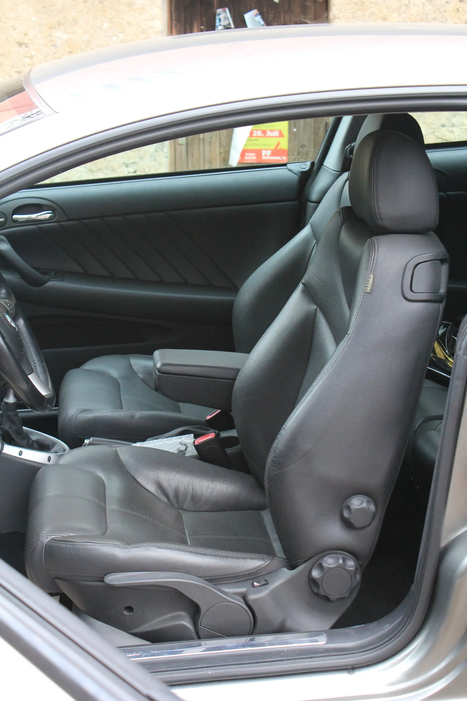 Alfa Romeo GT 3,2 24V GT — photo 11