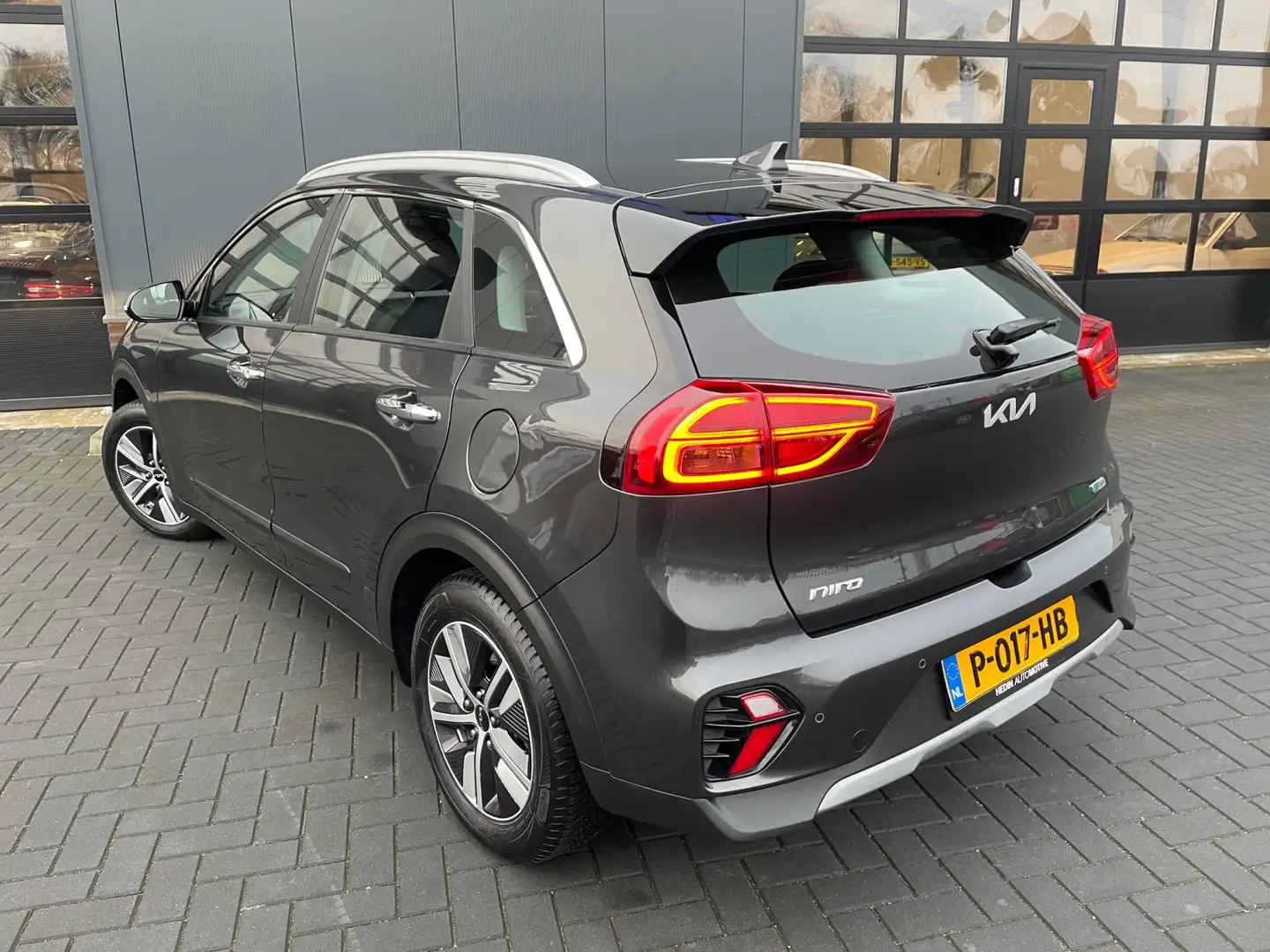 Kia Niro 1.6 GDi Hybrid DynamicLine NL.Auto/Trekhaak/Camera Gris - 2