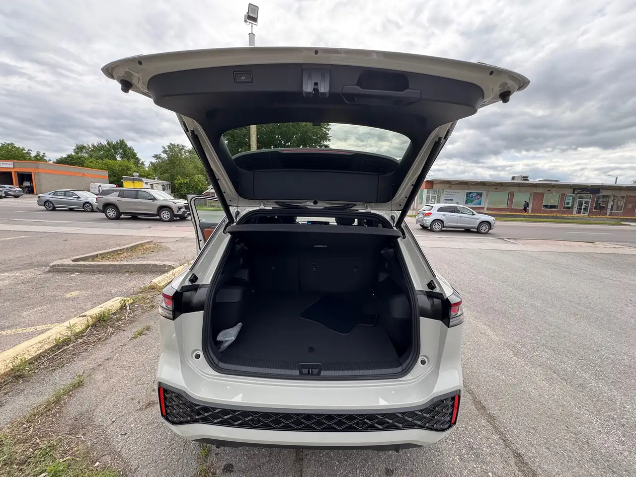 Volkswagen Tiguan снимка Volkswagen Tiguan