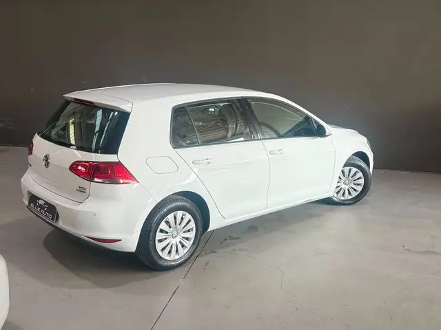 Volkswagen Golf view 6