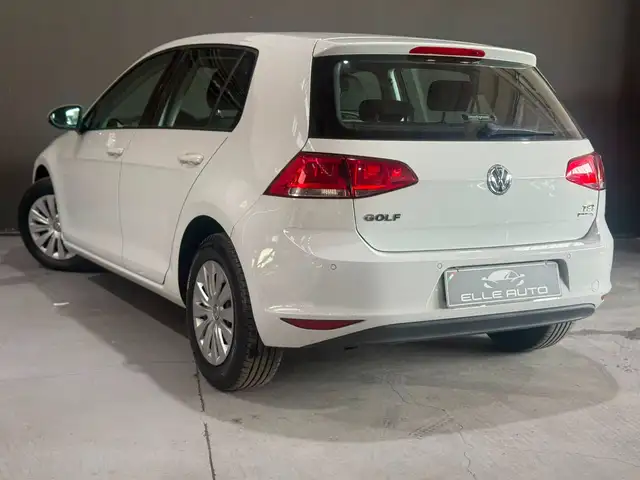Volkswagen Golf view 3