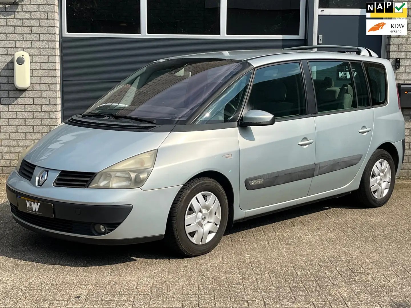 Renault Espace 2.0 Authentique 7 zits APK 18-12-2025 Grau - 1