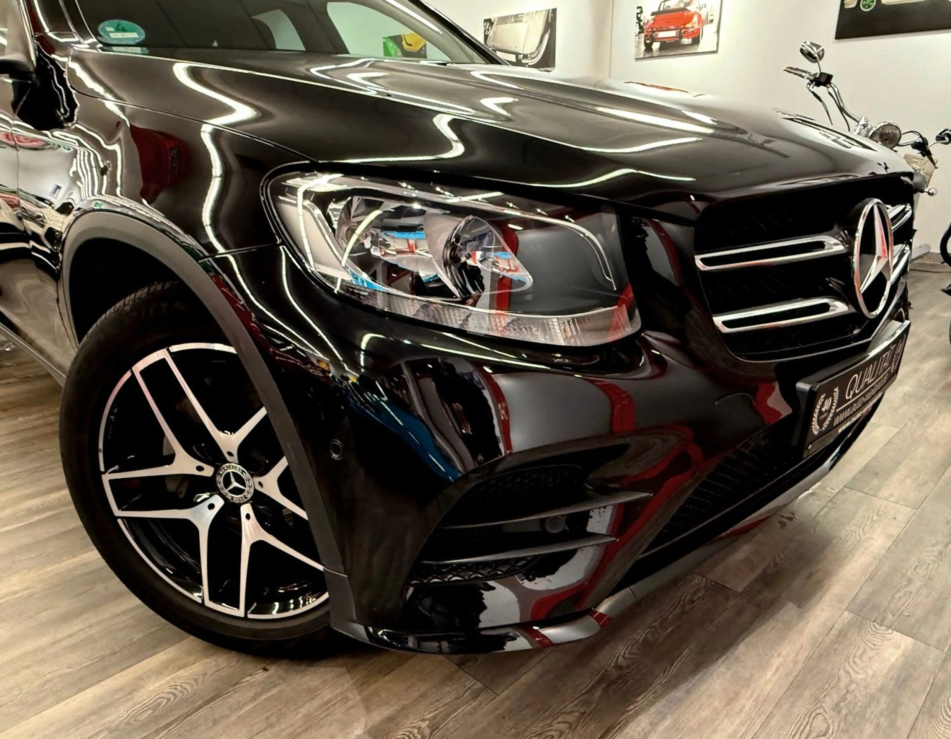 Mercedes-Benz GLC 250 4Matic AMG Night Pak Autom 1 Hand Top — photo 9