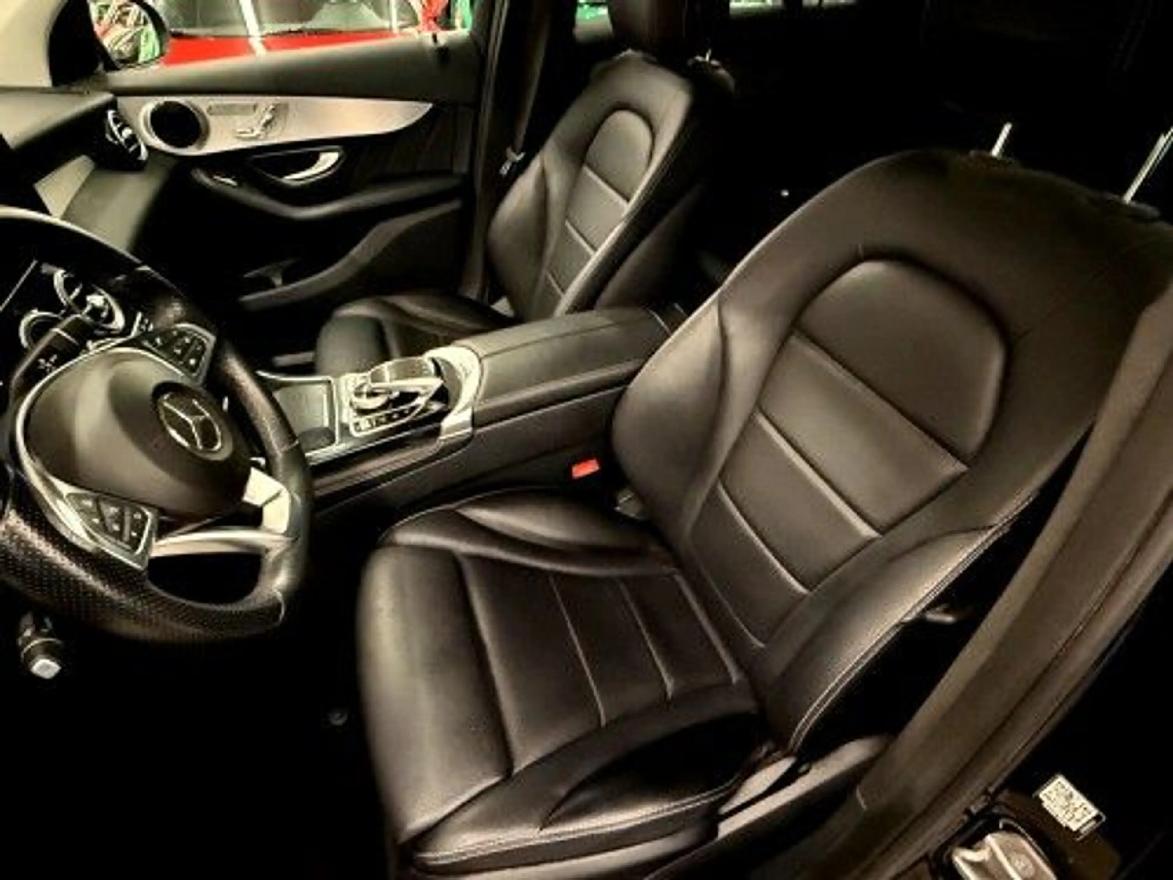 Mercedes-Benz GLC 250 4Matic AMG Night Pak Autom 1 Hand Top — photo 12