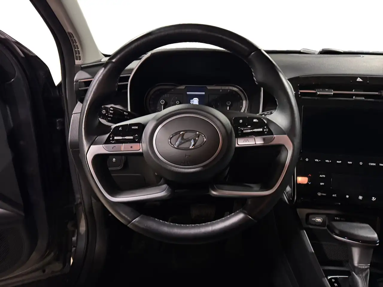 Hyundai TUCSON снимка Hyundai TUCSON