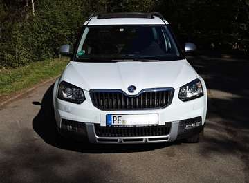 Yeti Outdoor 2.0 TDI 4x4 ATM DSG Adventure Pano AHK PDC hinten