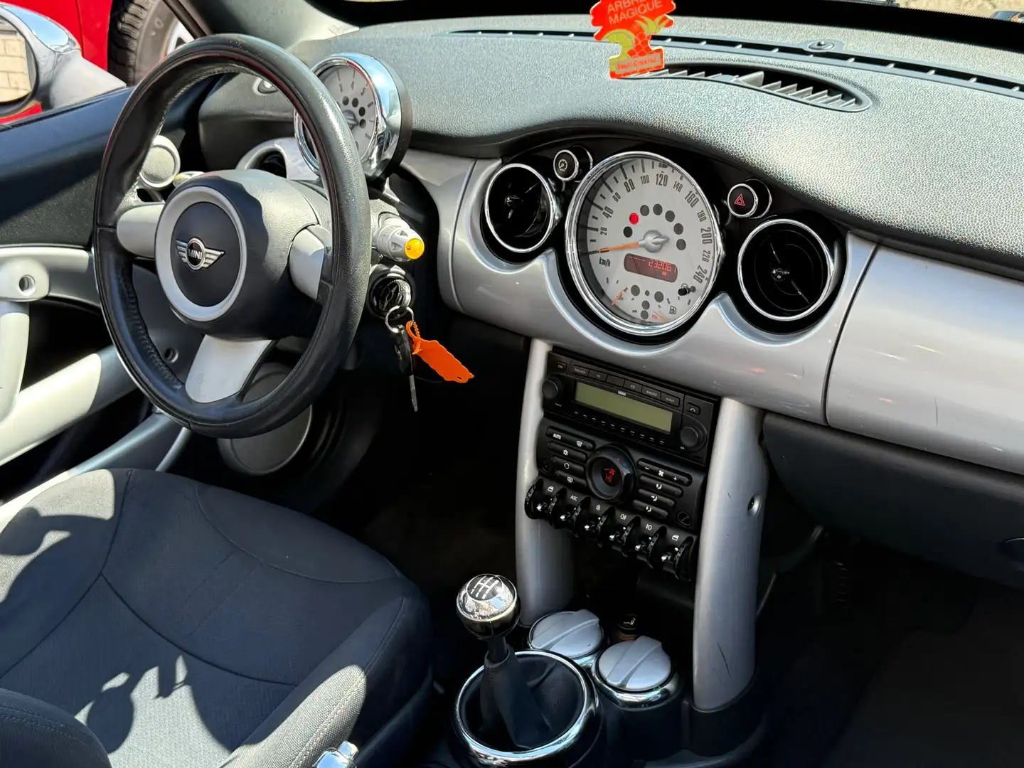 MINI One Cabrio Mini 1.6 Cabrio Stoelverwarming Airco Nieuwe Apk Чорний - 2