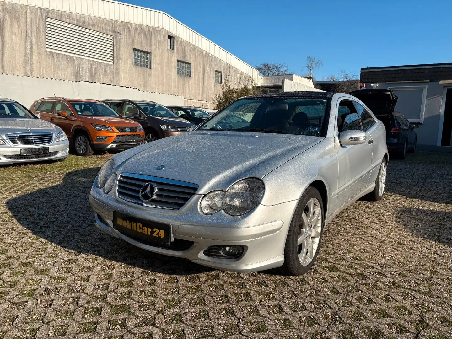Mercedes-Benz C 200 C Sportcoupe C 200 Kompressor PANORAMA Zilver - 1
