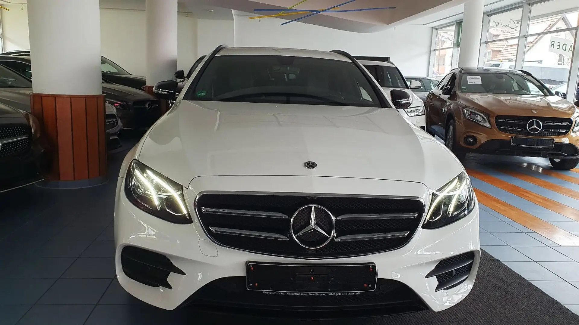 Mercedes-Benz E 400 d 4Matic AMG Line/AHK/ILS/Night/Spur/Tot Wit - 2
