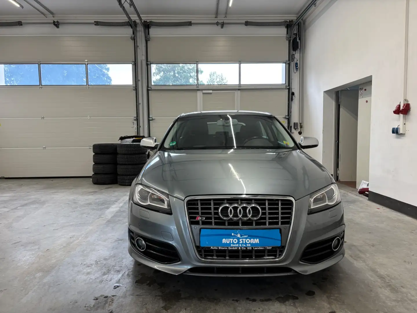 Audi S3 2.0 quattro TFSI*Xenon*Navi*PDC* Gris - 2